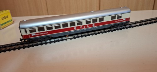 Modelleisenbahn spur - spur, n